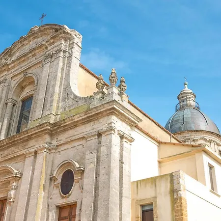La Piazzetta 3*