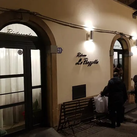 La Piazzetta Guest house 2*