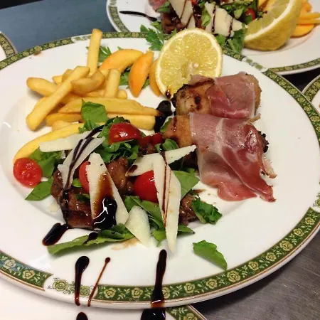 La Piazzetta Guest house 2*