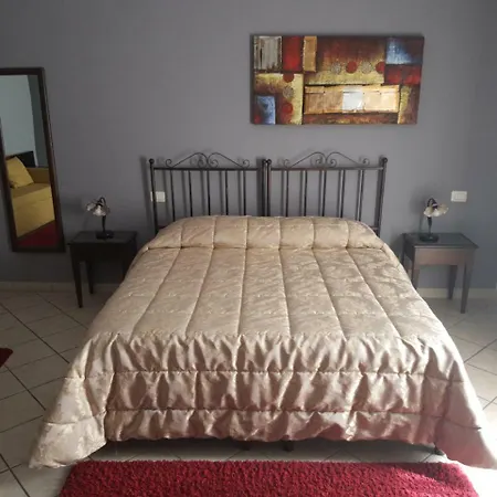 Guest house La Piazzetta 2*