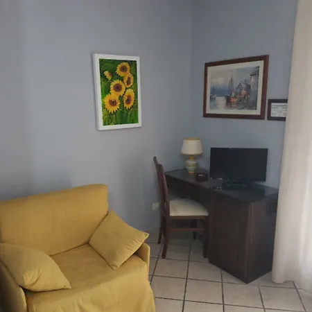 La Piazzetta 3*