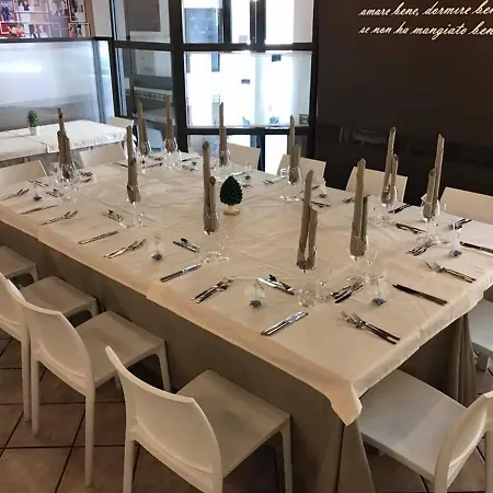La Piazzetta 칼타기론